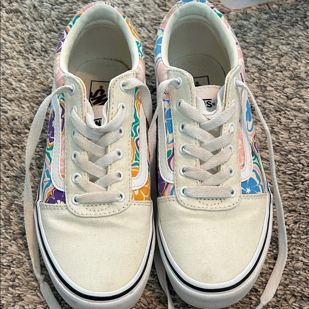 Vans Cream Canvas Low-Top Sneakers with Pastel Floral Panels Missy size 4